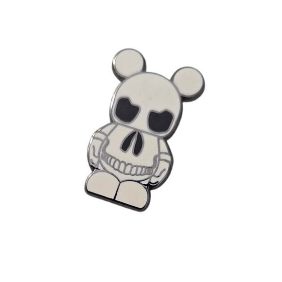 Disney Vinylmation Jr #1 Mystery Skull Collection 2011 Teddy - Picture 1 of 3